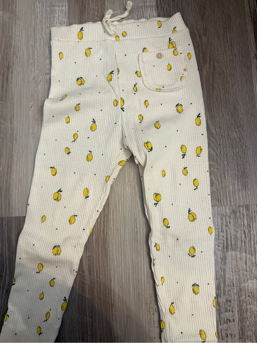 Zara Cream Ribbed Leggings with Yellow Lemon Print